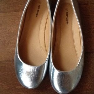 Silver top model flats